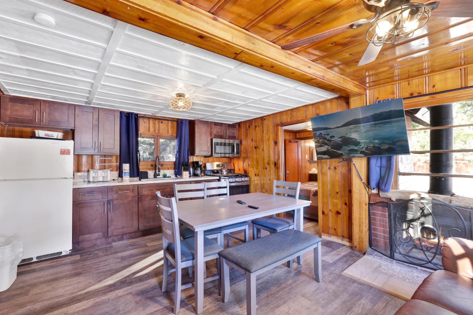 Lakeview Family Cabin By Big Bear Vacations บิ๊กแบร์เลค ภายนอก รูปภาพ